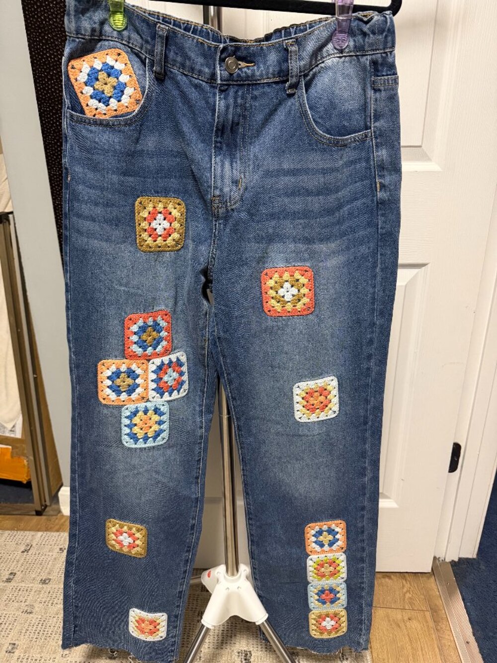 Oli & Hali OH Crochet Patch Jeans Size Med NWOT ..Cute for the Fall